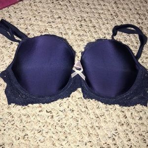 Victorias Secret lightly lined bra